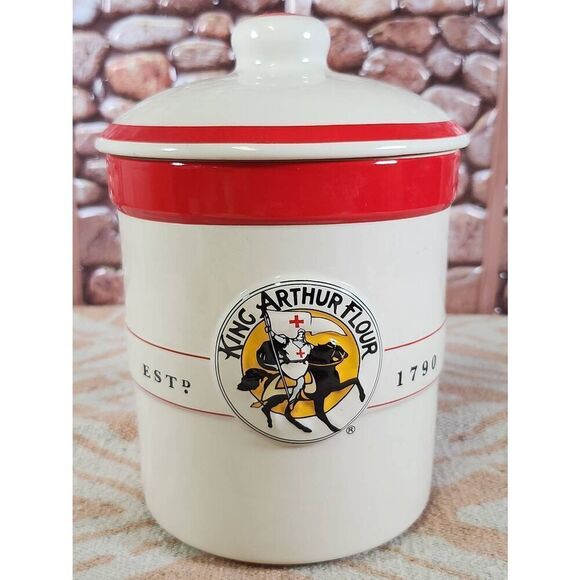 King Arthur Flour 1 quart Lidded Canister by Chantal - Picture 1 of 10